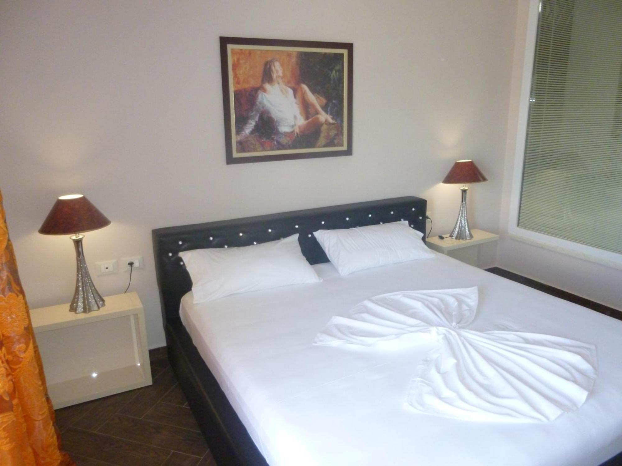 Villamaria Hotel Zvernec Экстерьер фото